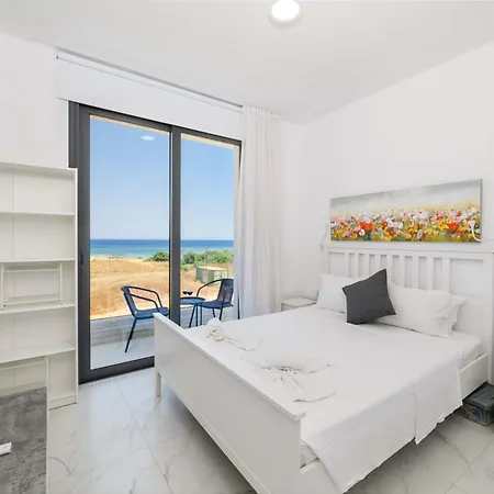 וילה By The - Emerald Seaview פרוטאראס