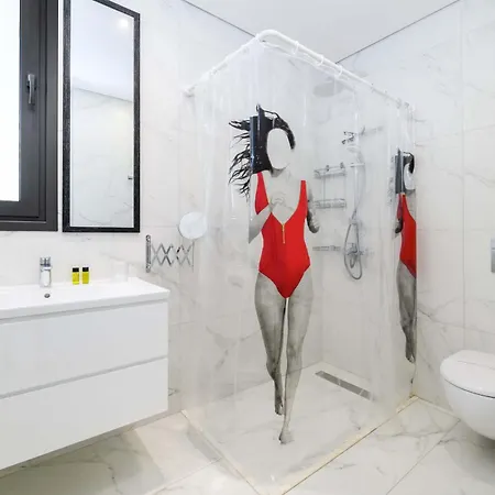 By The - Emerald Seaview וילה *