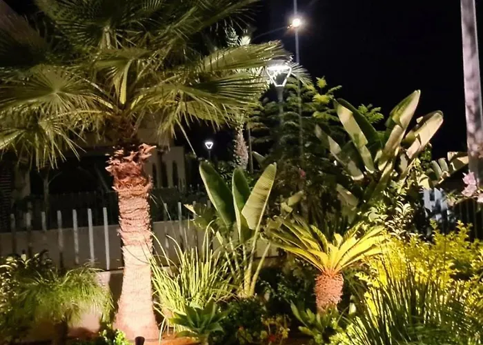 By The - Emerald Seaview Vilă